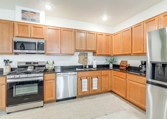 1 Mi To Dtwn Flagstaff: W/ 2 Balconies! *